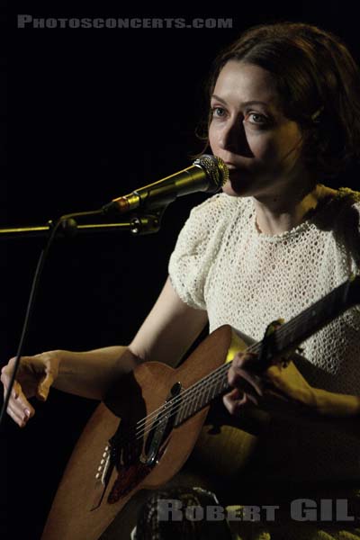 SIMONE WHITE - 2008-04-10 - PARIS - La Maroquinerie - Simone White